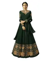 パキスタンはモスリン女性のためのエスニック服で最も美しい緑色の長袖ボートネックサルワールカミーズを着用します