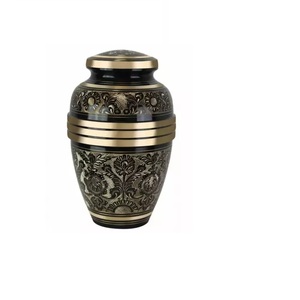 Urne pour adulte pour cendres de crémation humaine Pot en laiton massif rose pour bébé gravé à la main Option de couleur personnalisée disponible en gros - Product Image 4