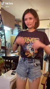 Short Cargo Respirant à Motifs pour Femmes Pantalon en Jean Denim du Bangladesh Techniques Cirées - Product Image 2