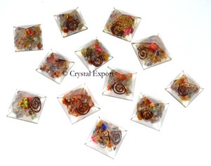 Fournisseur de Pyramides d'Orgone Énergétique Chakra de 1 Pouce : Pyramides d'Orgone Énergétique Chakra de 1 Pouce à Vendre - Product Image 1