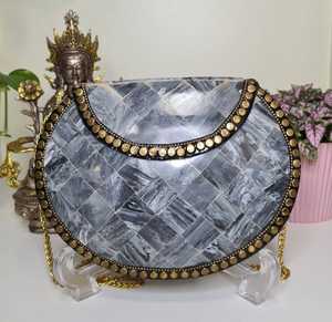 Pochette mosaïque en laiton de mariage de luxe pour femmes sac de soirée élégant pour une utilisation en fête - Product Image 3