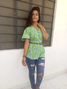 Elegante ropa de verano-verde con diseño floral azulado Bloque de mano Impreso Algodón puro Cinturón de tamaño libre con manga de diseñador en la espalda - Product Image 2