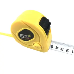 עמיד למים 7.5M 25ft סרט מדידה OEM לוגו מותאם אישית סרט מדידה מעטפת פלסטיק עם מכשירי מדידה צהוב לבן מטריקה 280 גרם