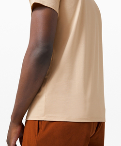 เสื้อยืดคอตตอนหนาน้ำหนักมากทรงโอเวอร์ไซส์ แขนสั้น สำหรับผู้ชาย แบบเรียบ ไม่มีลาย สั่งทำได้ คุณภาพสูงจากโรงงาน OEM - Product Image 5