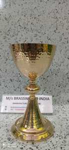 Cáliz de latón dorado con auténtico trabajo martillado, Brassworld, India - Product Image 3