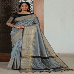 ผู้หญิงที่ดูงดงามแต่งงานและปาร์ตี้สวมผ้าไหมดิบทอชายแดนสารี - Product Image 3