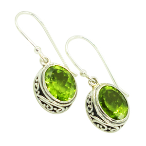 Boucles d'oreilles fines en argent massif 925, nouvel arrivage, bijoux en forme de poire péridot, crochet en pierre précieuse, meilleur grossiste fabricant - Product Image 1