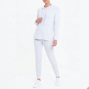 Pantalon de survêtement pour femme, style streetwear, en tricot, chaud et confortable, en molleton 100% coton, avec cordon de serrage et poches - Product Image 1
