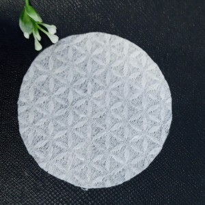 Bán Sỉ Chủ Yếu Ở Việt Nam Sản Xuất Cánh Hoa Không Dệt Spunlace Màu Trắng Bền Vững Cho Túi Phân Hủy Sinh Học - Product Image 3