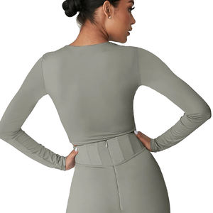 Vente en gros d'été à manches longues hauts t-shirt femmes entraînement barboteuse onesie nouvelle mode femmes manches bouffantes tissus organiques Bustier - Product Image 2