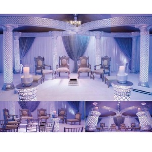 Mandap de Cristal para Bodas Modernas, Elegante Mandap de Boda Plateado y de Cristal, Impresionante Mandap de Boda Indio, Massachusetts - Product Image 1