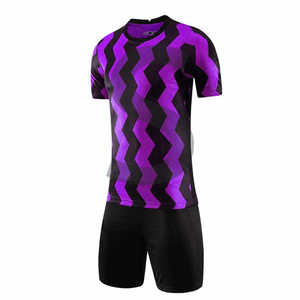 Vêtements de sport pour hommes, maillot de football de club personnalisé, ensemble d'uniformes de football à sublimation avec logo - Product Image 5