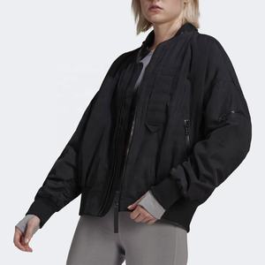 Service OEM Manteaux pour hommes Veste de course personnalisée Bomber brodée en satin Vêtements pour hommes Veste de course - Product Image 2