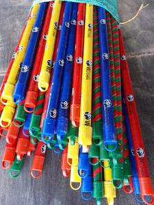 Manche de balai en bois PVC de couleur panda et voyage, bâtons en bois de meilleure qualité au Vietnam/manche de serpillière - Product Image 3