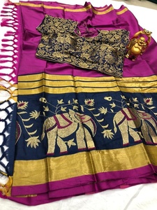 Beautiful Yellow Green <b>Satin</b> Silk Printed Indian Cotton Saree Zardosi Work Long Weaving Pallu Contrast <b>Blouse</b> Pakistani Style - Product Image 2