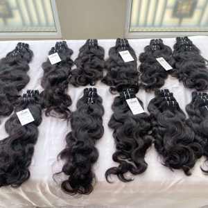 Cabello brasileño de visón sin procesar alineado con cutícula 100%, paquete de cabello rubio humano virgen indio crudo con onda frontal 13*6 HD - Product Image 1