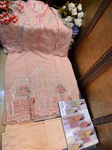 Robes traditionnelles pakistanaises / Robe d'été Vêtements pour femmes / Dernier design de Kurti en soie - Product Image 5