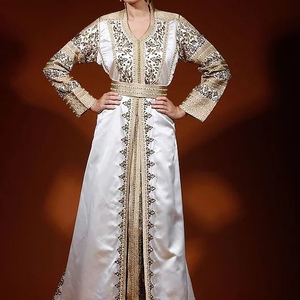 Robe de caftan élégante pour fête de mariage Zardozi brodée à la main avec des perles de cristal et de la pierre de verre Matériau en lin tendance - Product Image 1