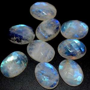 พลอยมูนสโตนทรงวงรีทรงเหลี่ยมเพชรพลอยสีฟ้าเพลิงธรรมชาติขัดเงาเจียระไนทรงรีคุณภาพน่าทึ่งสำหรับการทำเครื่องประดับ - Product Image 3