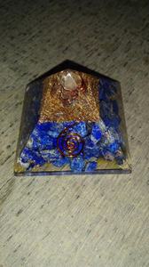 Pirámide de orgón de piedras preciosas de lapislázuli, novedad de 2021, compre en línea en New Star Agate: Pirámide de orgón grande al por mayor. - Product Image 2