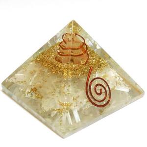 Venta al por mayor Selenita Orgone Pyramid Hecho a mano Mejor calidad Piedra preciosa Ágata Comprar de F S CRYSTAL - Product Image 4