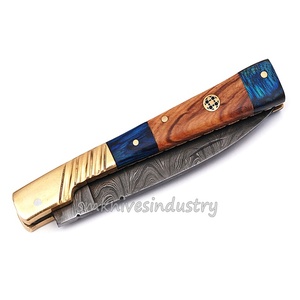 Cuchillo plegable de estilo oriental hecho a mano, 4 pulgadas, acero damasco, Sm, Cierre trasero de madera, 2 a 3 Mm, 58-60 HRC - Product Image 1