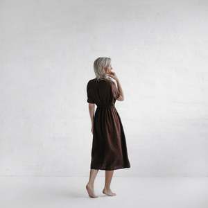 New arrival fashionable trending latest design bronze color crepe fabric o-neck half sleeve knee length sexy women linen dress - Product Image 1