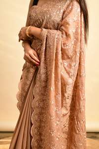 Saris-bordado a máquina con relleno de color azul cielo, diseñador de la india, proveedor de la india - Product Image 4