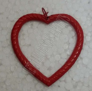 Sac exclusif de décorations en forme de boule en forme de cœur à suspendre pour Noël de luxe avec un aspect premium - Product Image 1