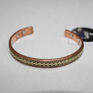 Bracelet de manchette en cuivre personnalisé Boutons de manchette ou bouton de manchette Bijoux de mode au design fantaisie pour les femmes et les cadeaux unisexes Tradnary - Product Image 2