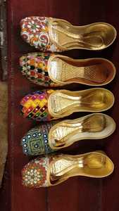 รองเท้า khussa ปากีสถานที่ขายดีที่สุด / Khussa สําหรับสุภาพสตรีคุณภาพสูง / รองเท้า Khusa ดีไซน์มีสไตล์สําหรับเด็กผู้หญิง - Product Image 2