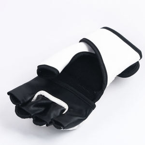 Gants de grappling MMA professionnels de haute qualité demi-doigt en cuir véritable conception de Logo personnalisé - Product Image 5