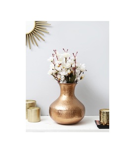 Modern Style Metal Tabletop <b>Vase</b> New Arrival Trending Design Flower Holder for Home Wedding Parties Fashionable Flower <b>Stand</b> - Product Image 4