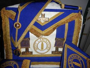 High End OES Wholesale Masonic Regalia Set Tela bordada a mano Shriner Delantal Material de metal de silicona Pin Badge Logo - Product Image 4