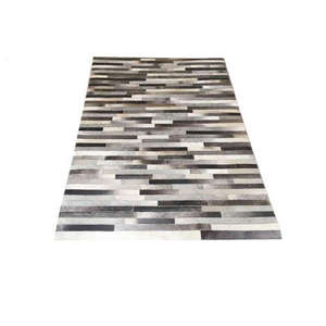 Alfombra Vaibhav Overseas Modern Style Hair-on-Leather con diseños geométricos para comedor y habitación de niños - Product Image 3