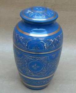 Urne de crémation bande sculpture étain pour cendres humaines Antique laiton adulte cendres urne fournitures funéraires de fabricant indien - Product Image 6