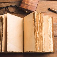 Venta al por mayor, cuaderno personalizado en blanco hecho a mano, Vintage, para viajeros, con Funda de cuero genuino para escribir, diario con papeles de borde Deckle