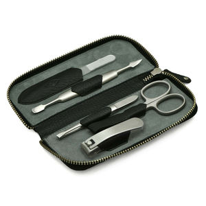 Ensemble de manucure 5 pièces dans un étui en cuir noir flottant, ciseaux de manucure - Product Image 4