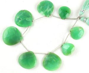 Piedra preciosa de crisoprasa natural, 8 piezas, cuentas facetadas en forma de corazón, fabricación de joyas hermosas - Product Image 1