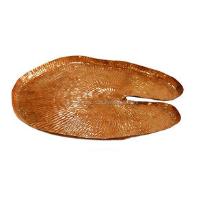 Plateau en métal cuivre fait à la main plateau de service en cuivre pour la décoration de table Lotus décoratif nouveau Design plat de service et pur - Product Image 1