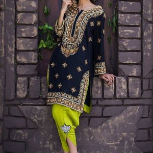 NEW--BEAUTIFUL et élégant broderie sur KURTA , DHOTI robe... pour la fête-usure/mariage @ 2021 - Product Image 1