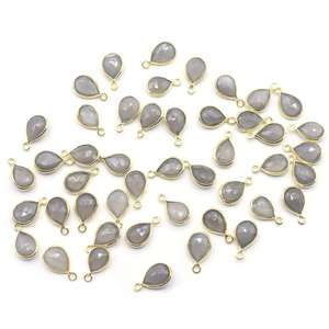 Piedra lunar gris con forma de pera, bisel de Plata de Ley 925, colgante chapado en oro, fabricación de joyas hechas a mano - Product Image 1