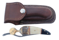 Couteau de poche pliant artisanal sur mesure en acier Damas, style feuille, pour le camping, avec fourreau en cuir fin et combinaison de laiton, OEM