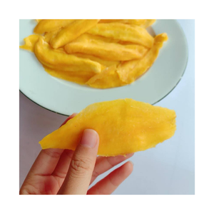 Tranches de mangue séchées douces, moins sucrées, mangue Cat Chu du Vietnam - Product Image 2
