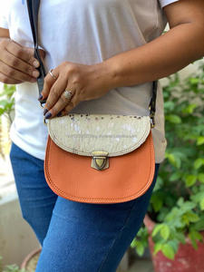 Sacs en cuir véritable Sac à main en cuir de fourrure métallique Sac à bandoulière Sacs en cuir recyclé pour femmes - Product Image 3