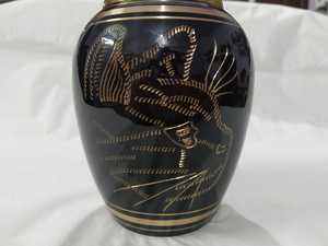 Urne commémorative en laiton noir avec chat doré, gravée, fournitures d'enterrement pour animaux de compagnie par Brassworld inde - Product Image 2