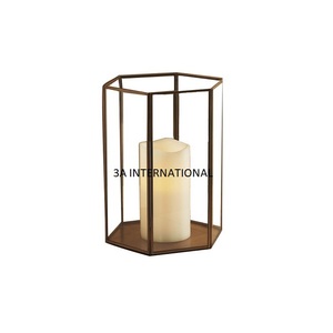 Top Trending Dormitorio y Balcón Decoración Linternas de estilo vintage multifuncionales Luces de velas de metal chapadas en oro - Product Image 2
