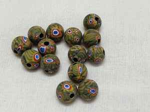 Cuentas de Vidrio Africanas en Rayas Curvas Blancas y Negras para Tiendas de Cuentas - Product Image 3