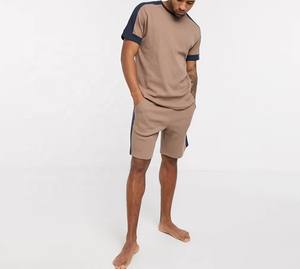 Camiseta de manga corta y pantalones cortos con contraste de cuello redondo, conjunto de verano, diseño personalizado - Product Image 3