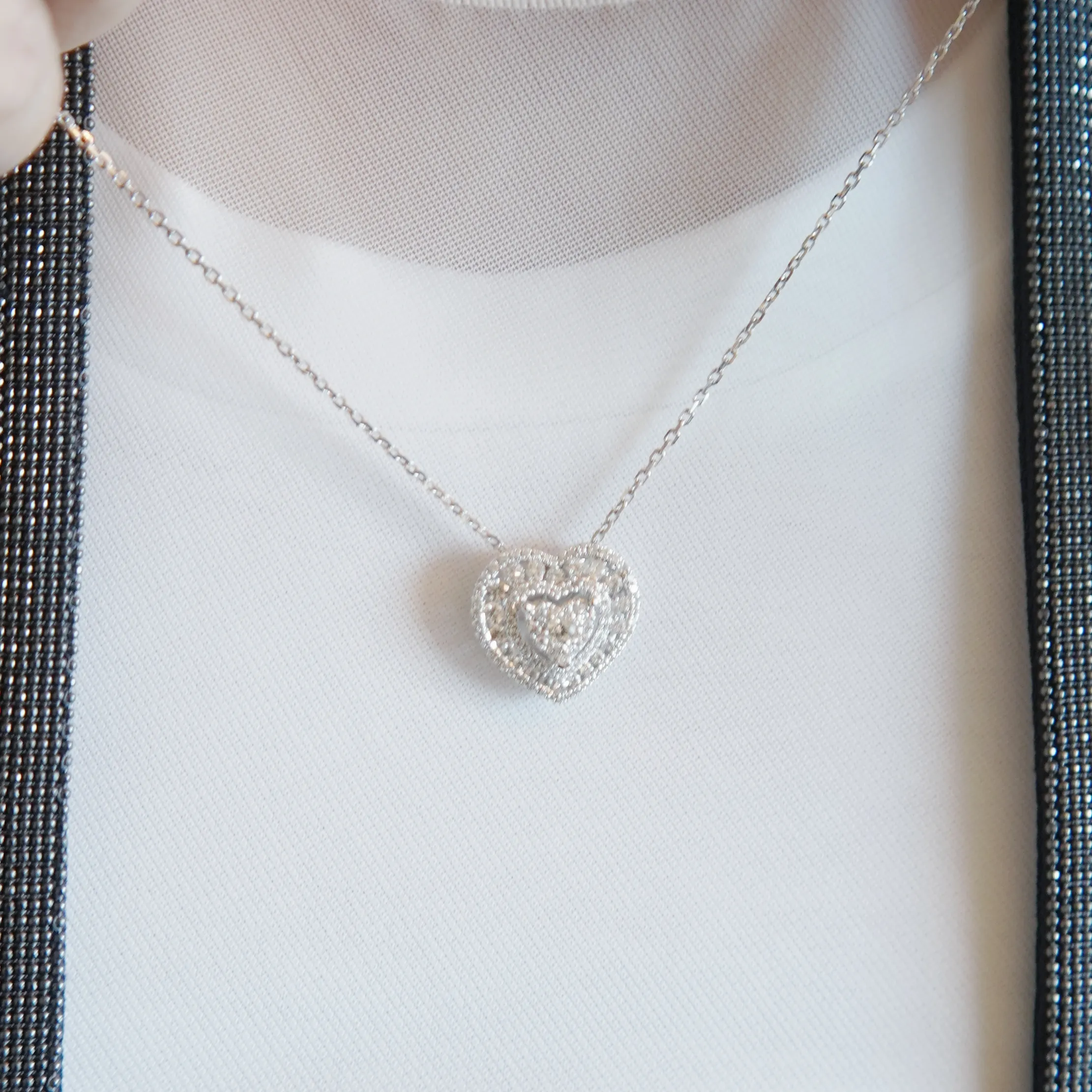 Trendy 18K white gold diamond Heart Pendants with Gold Chain wholesale design jewelry